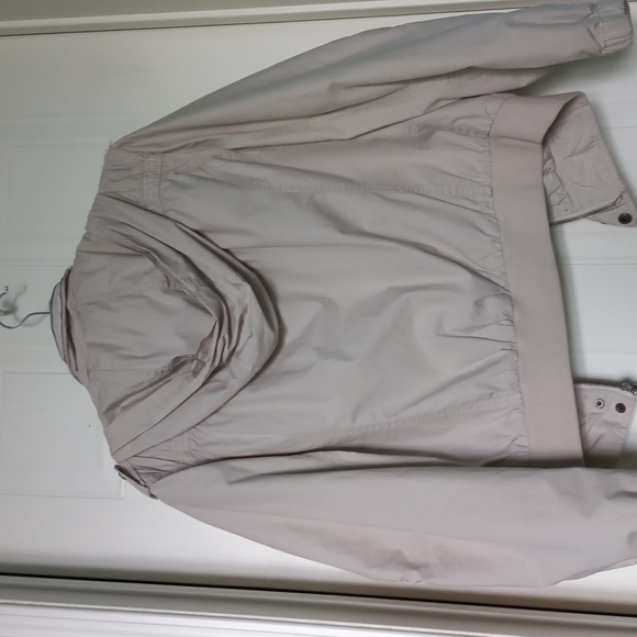 Light Windbreaker L - Picture 6 of 8